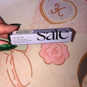 Saie Lip Blur Matte-Blurring Lipstick Nouveau